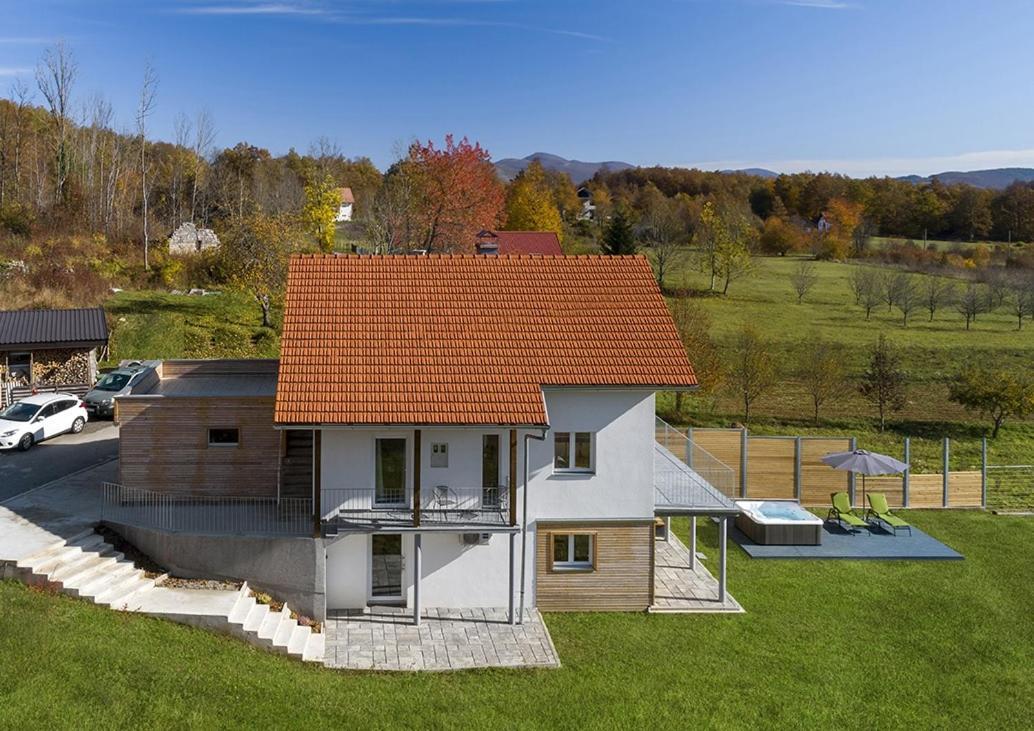 Velebit Lodge Lovinac  エクステリア 写真