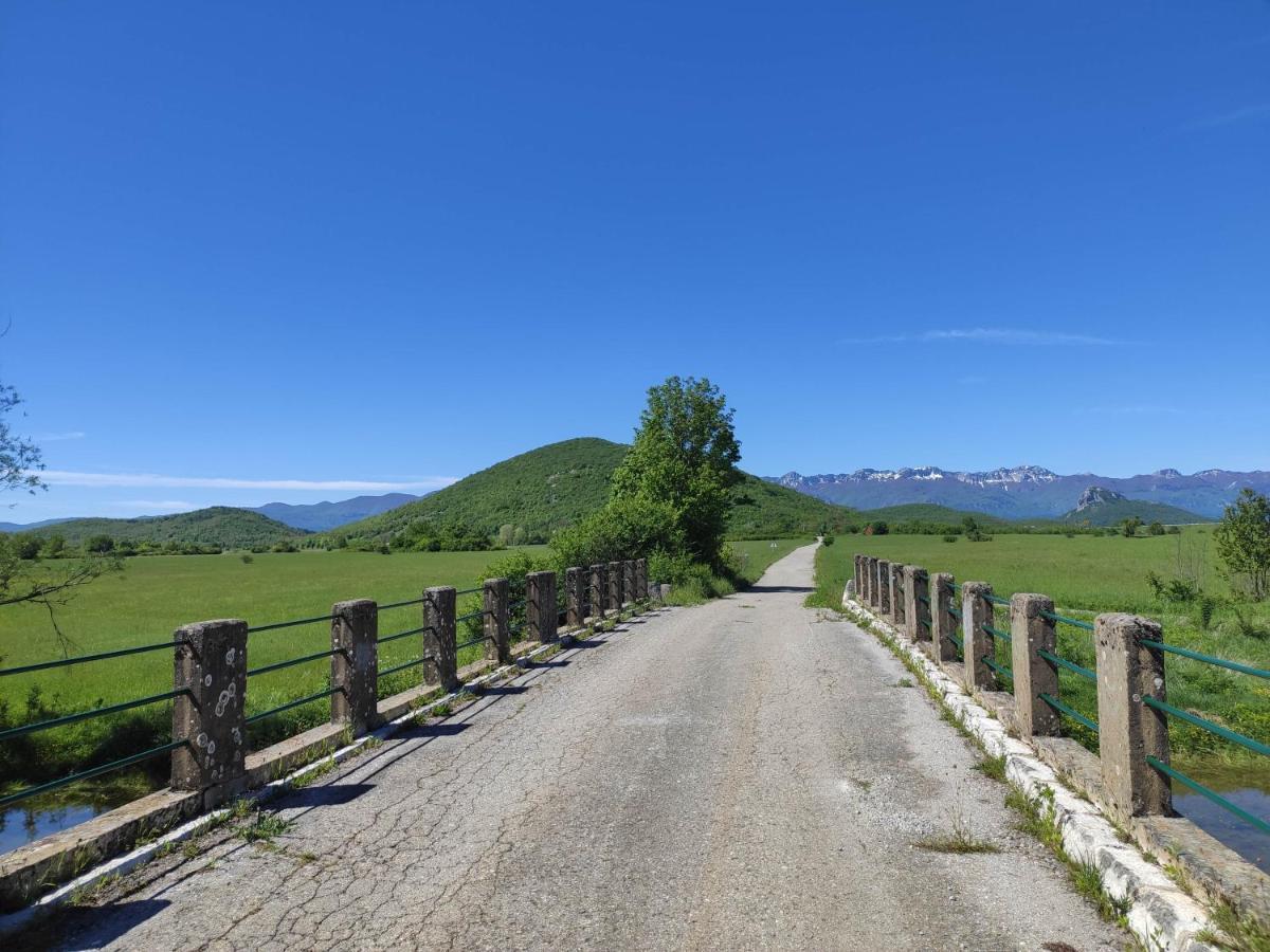 Velebit Lodge Lovinac  エクステリア 写真
